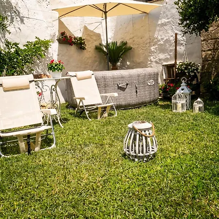 Charming House In With Sea View Hébergement de vacances Francolise